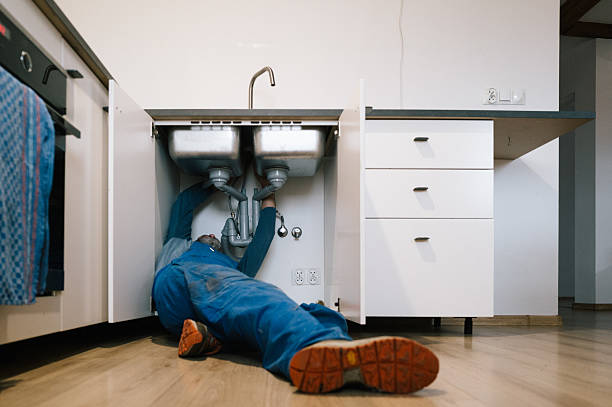 Professional Leak Detection technician working in Mound, MN